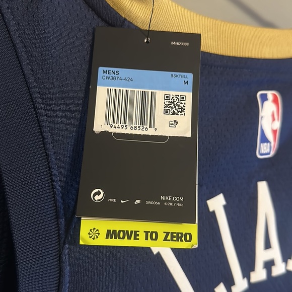 Zion Williamson jersey , never worn! - Picture 3 of 3